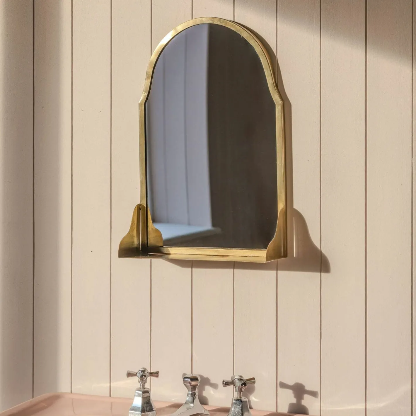 Graham & Green Bathroom Mirrors|Bathroom Mirrors<Antique Brass Mirror with Shelf