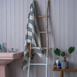 Graham & Green Bathroom Accessories<Black Wide Stripe Turkish Beach Towel Wrap