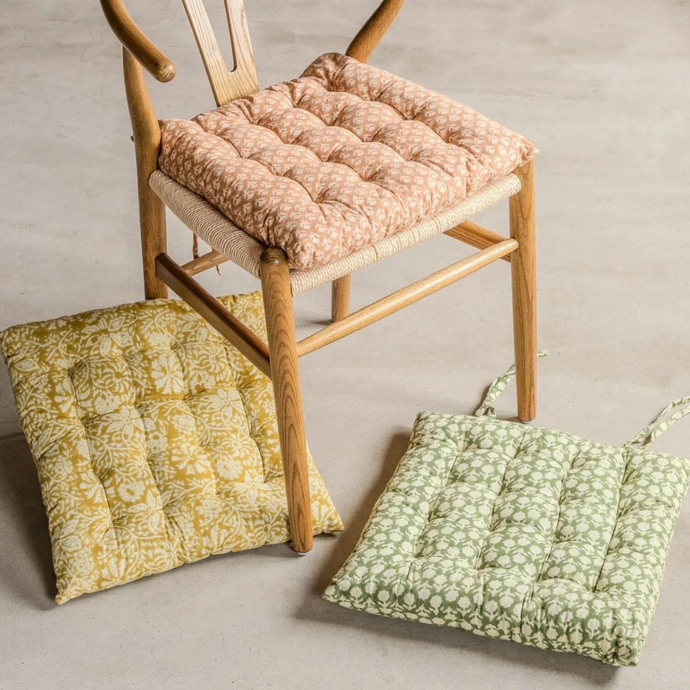 Graham & Green Seat Pads & Bed Rolls|Seat Pads & Bed Rolls<Block Printed Floral Seat Pads