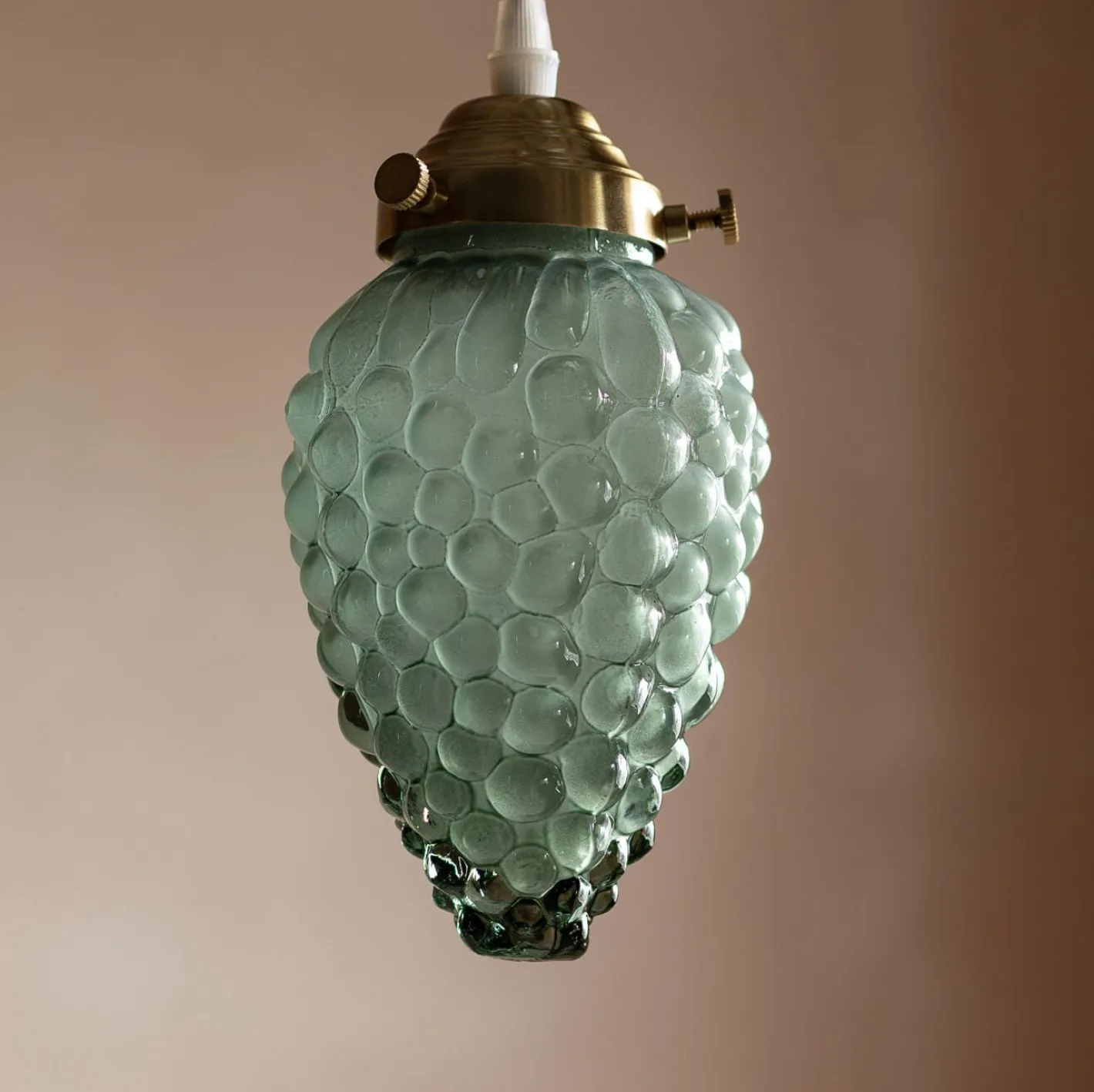 Graham & Green Ceiling Lights & Chandeliers<Bunch of Grapes Green Glass Pendant Light
