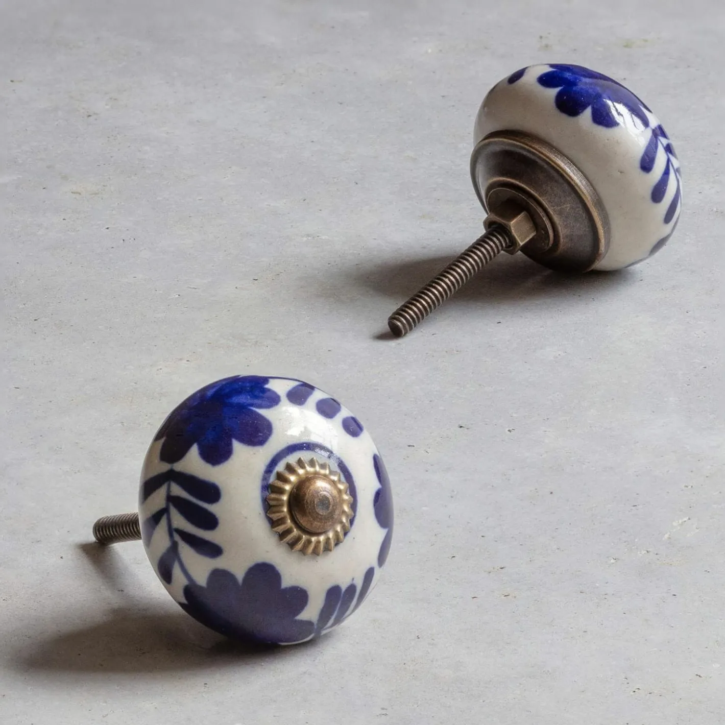 Graham & Green Knobs & Handles<Ceramic Foliage Hand-painted Knob