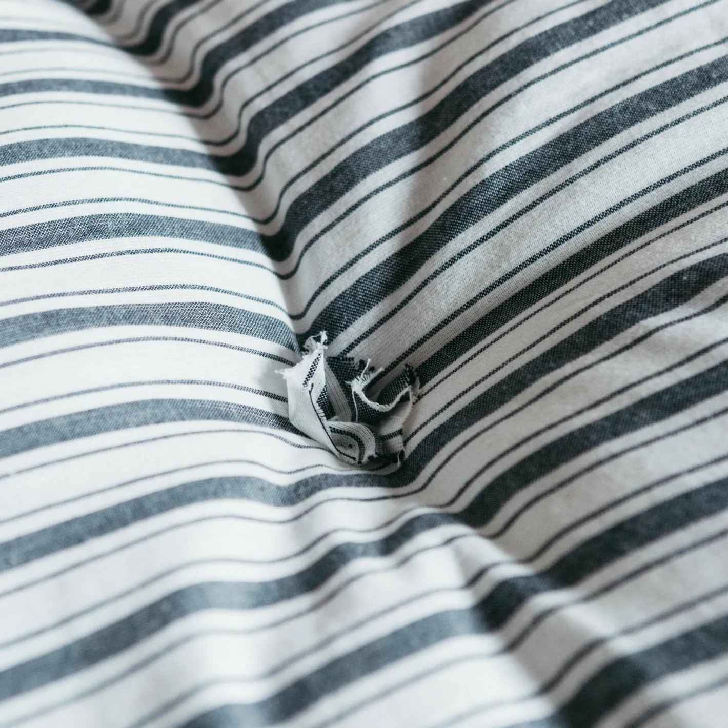 Graham & Green Seat Pads & Bed Rolls|Seat Pads & Bed Rolls<Charcoal Stripe Bed Roll