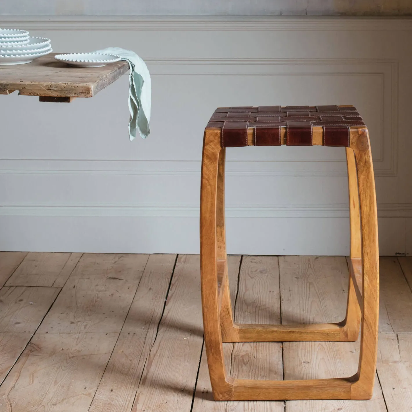 Graham & Green Stools<Chester Woven Leather Kitchen Stool