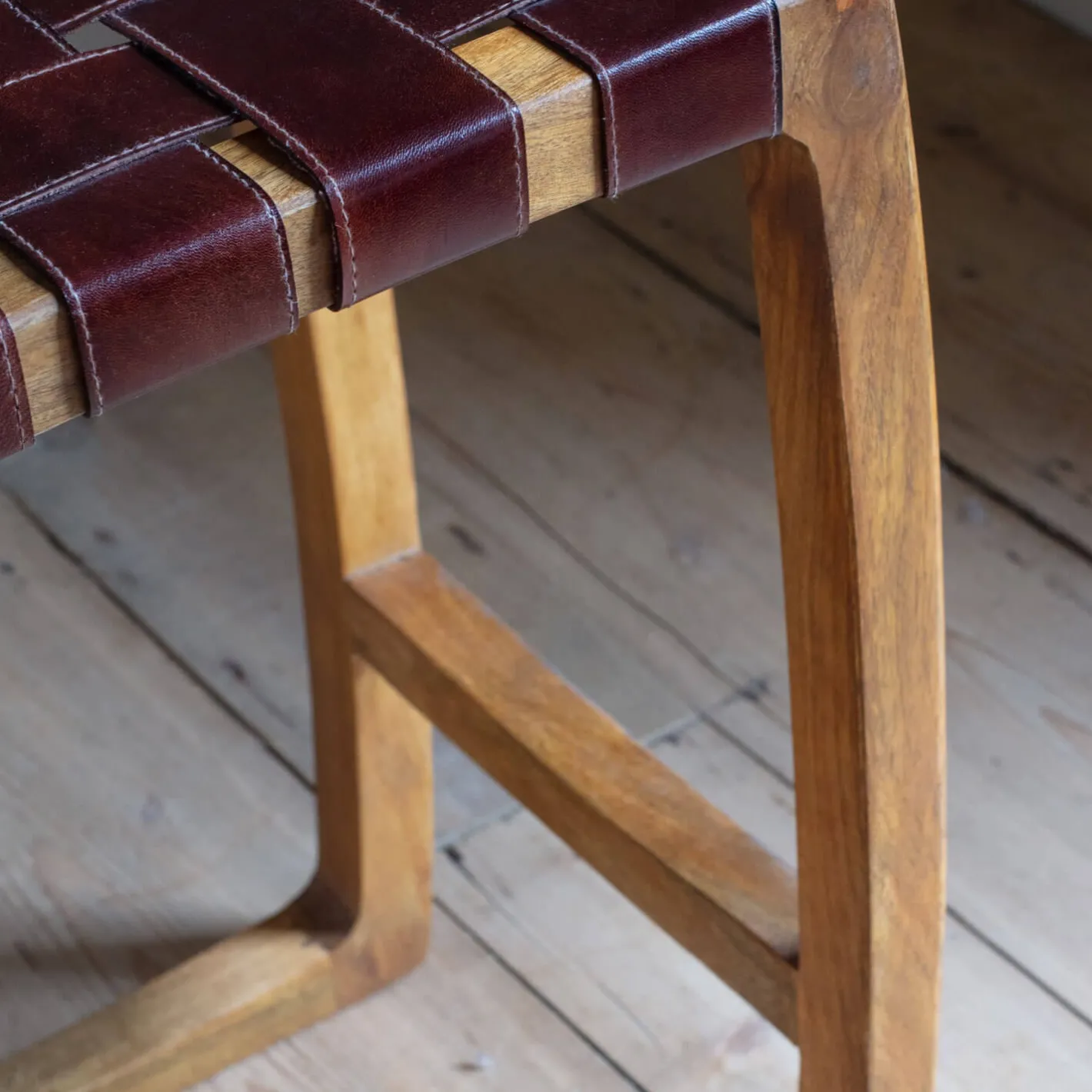 Graham & Green Stools<Chester Woven Leather Kitchen Stool