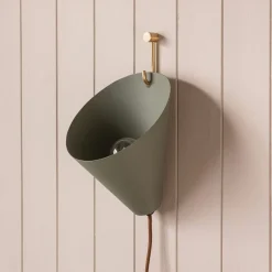 Graham & Green Wall Lights & Sconces<Chilton Lichen Green Wall Light