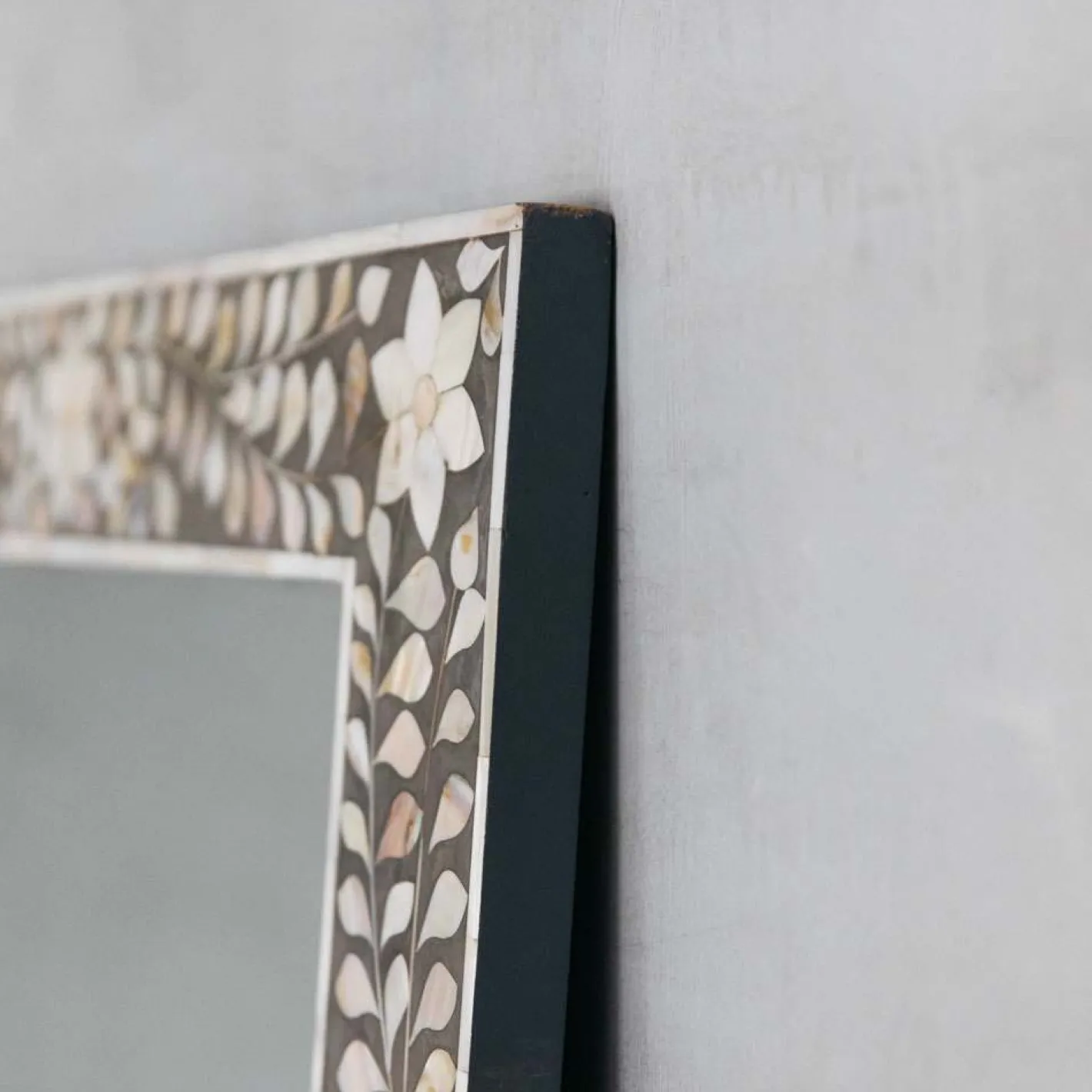 Graham & Green Floor Standing Mirrors|Rectangular Mirrors<Classic Grey Mother of Pearl Floor Mirror