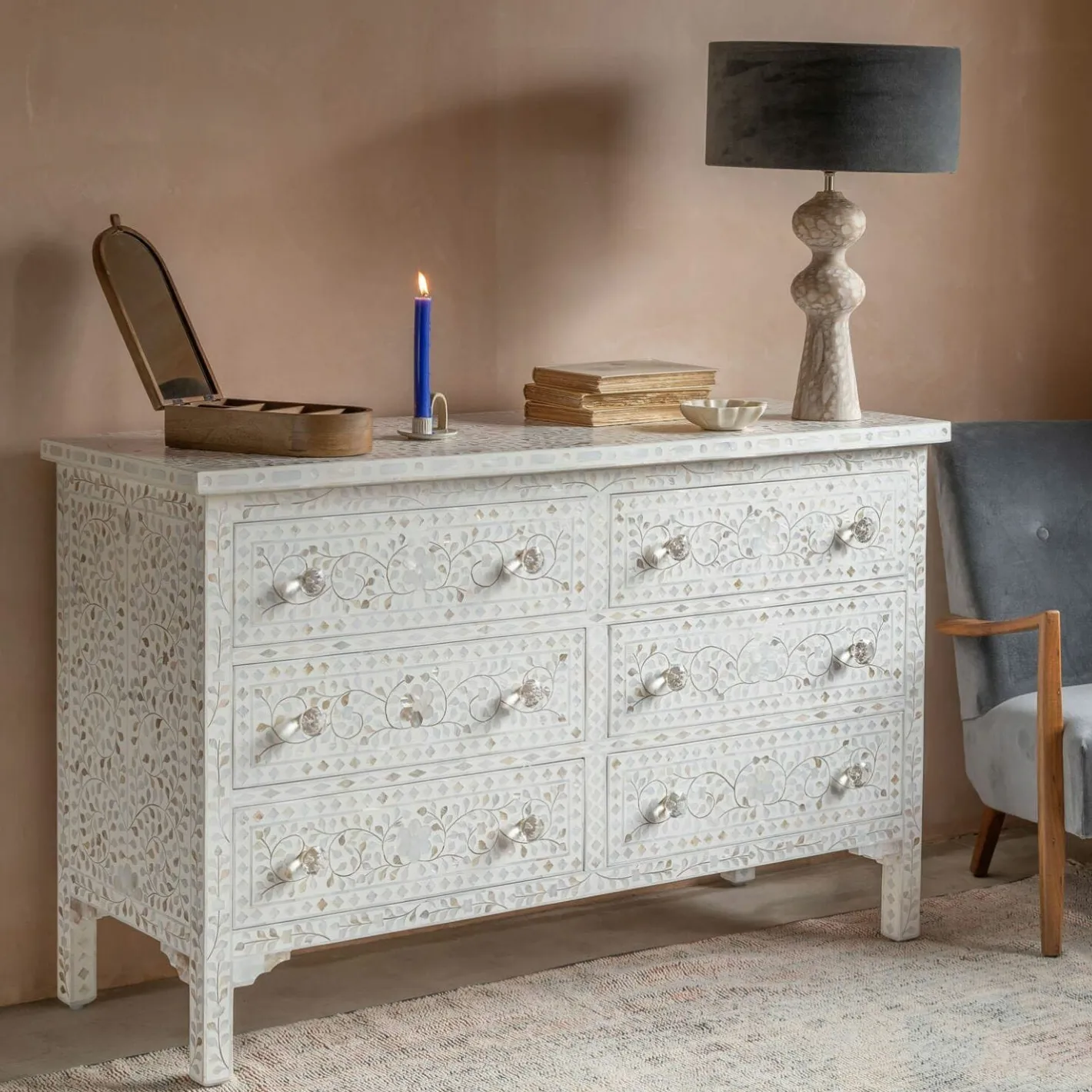 Graham & Green Chests Of Drawers|Chests Of Drawers<Classic White Mother of Pearl Small Double Chest of Drawers
