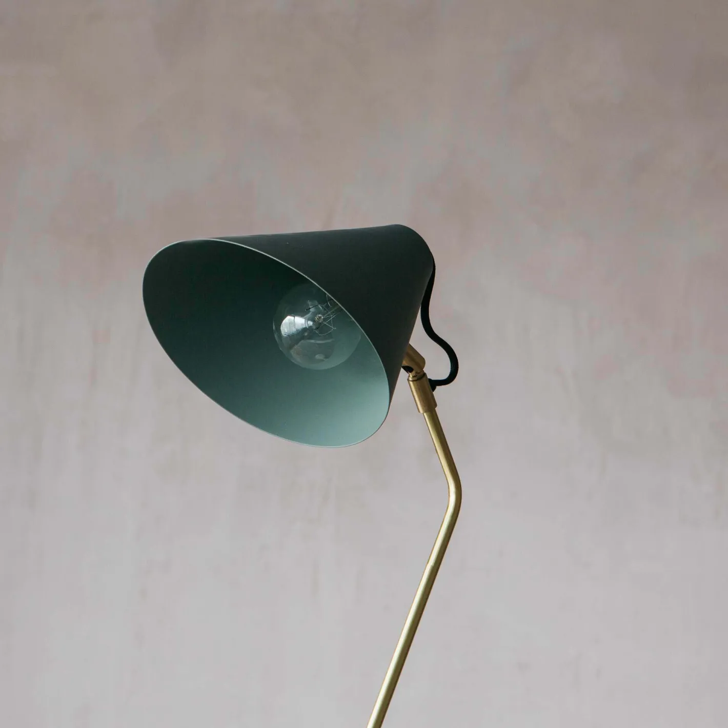 Graham & Green Table Lamps<Colton Lichen Green Lamp