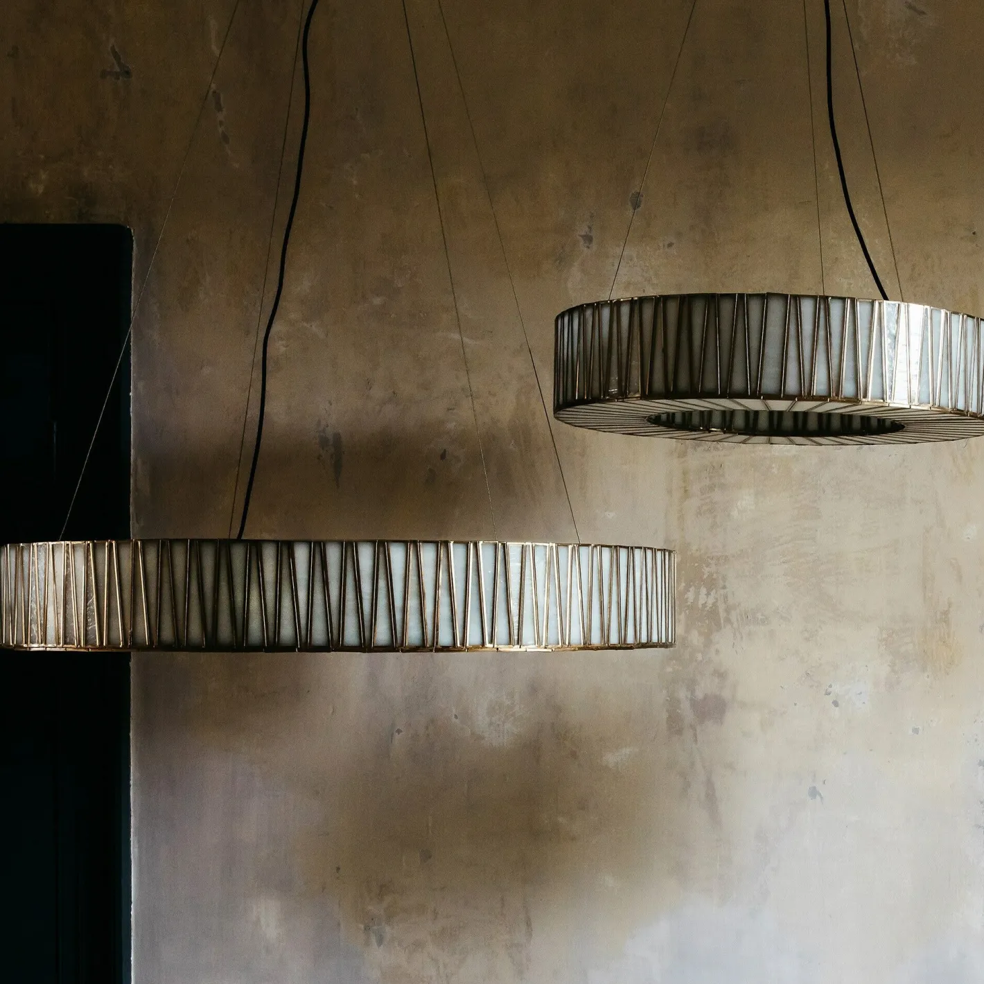 Graham & Green Ceiling Lights & Chandeliers<Corrine Frosted Glass Large Chandelier