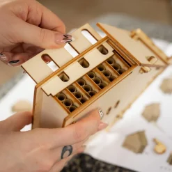 Graham & Green Toys & Dolls<DIY Bee Hotel