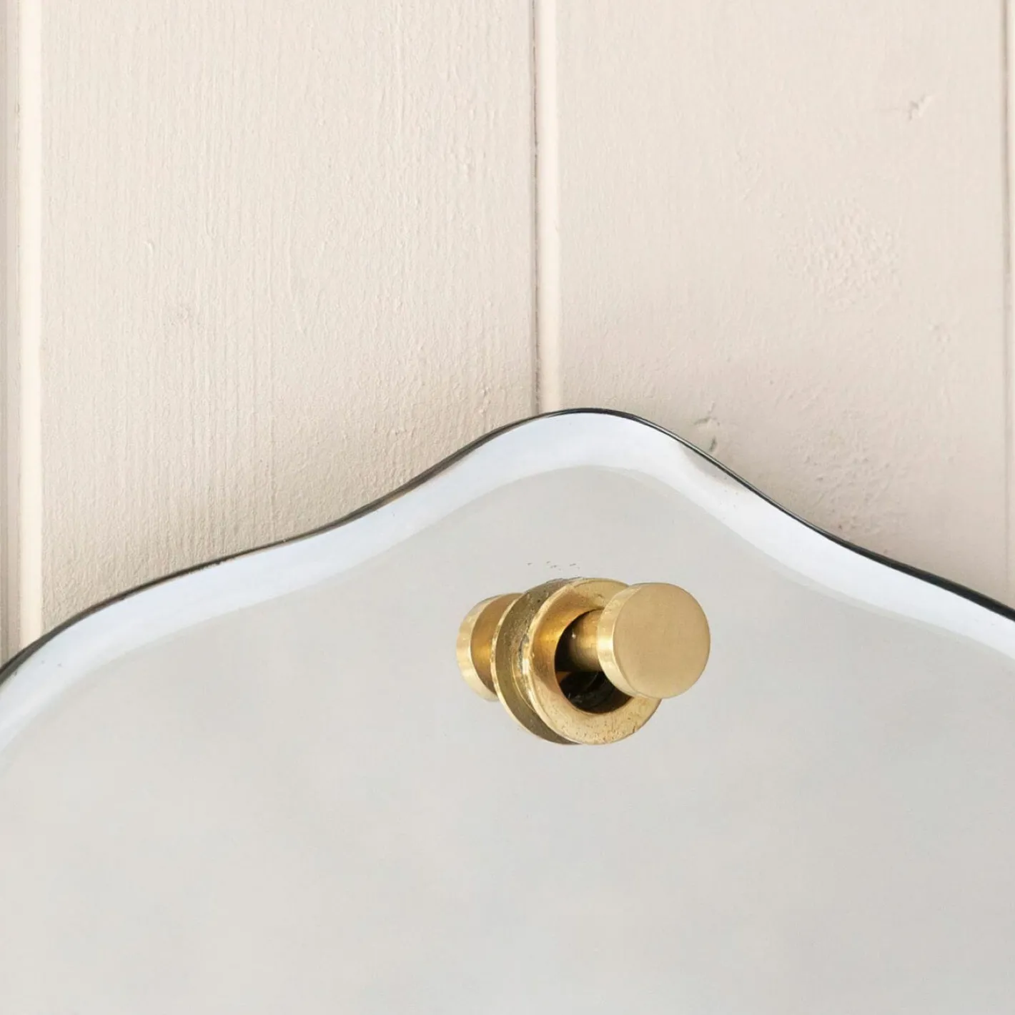 Graham & Green Bathroom Mirrors|Bathroom Mirrors<Durley Scalloped Oval Wall Mirror
