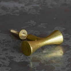 Graham & Green Knobs & Handles<Gold Iron Knob