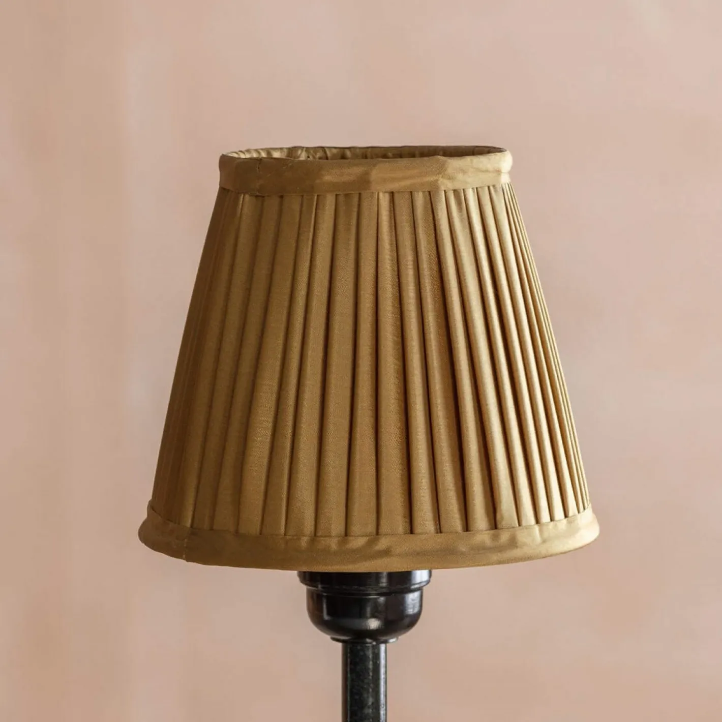 Graham & Green Lamp Shades<Gold Pleated Lamp Shade