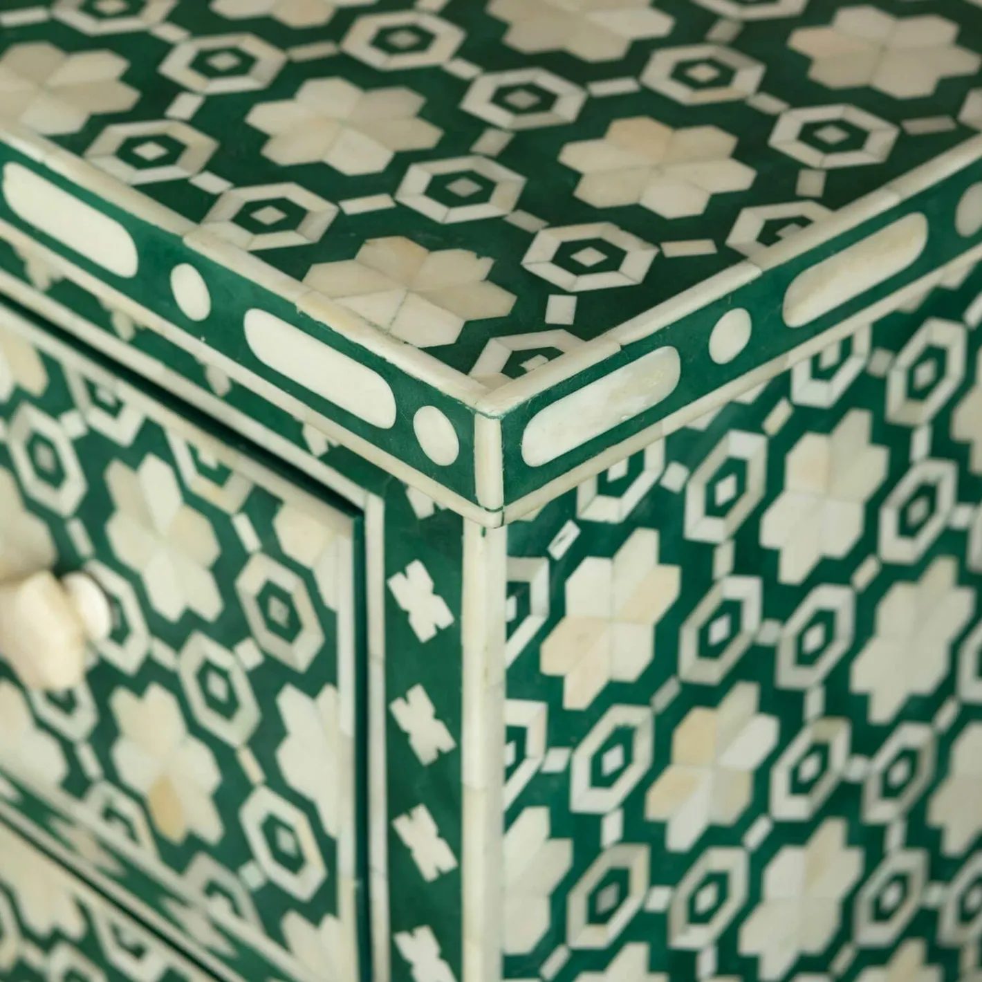 Graham & Green Chests Of Drawers|Chests Of Drawers<Jade Green Floral Bone Inlay Small Double Chest of Drawers