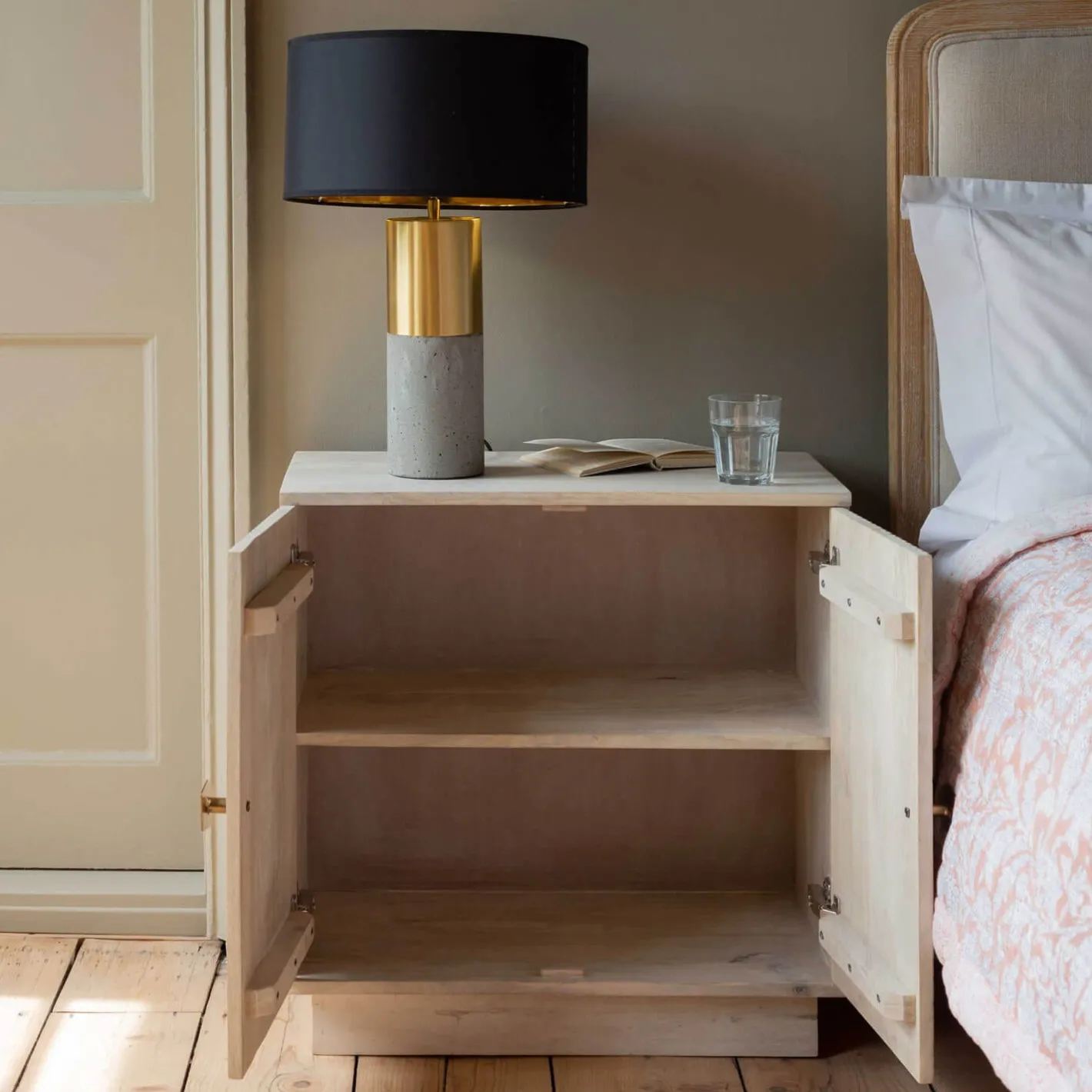 Graham & Green Bedside Tables<Milton Bedside Table