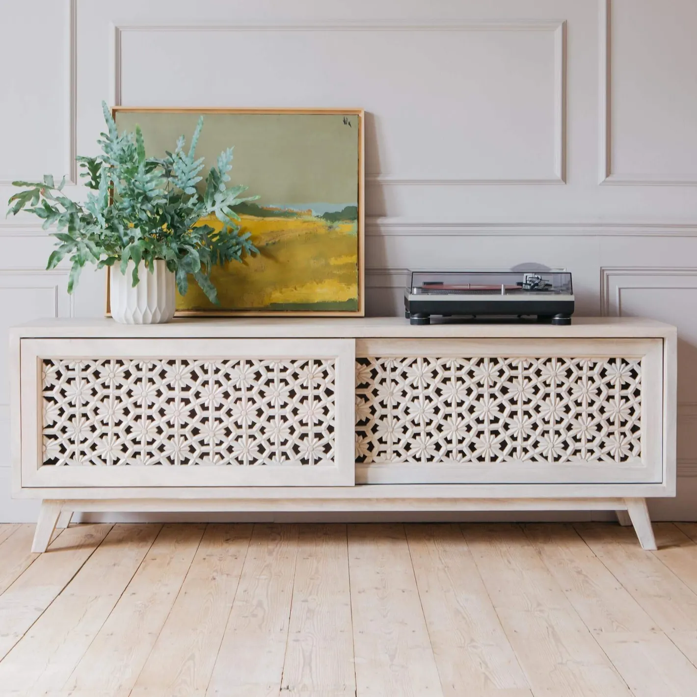 Graham & Green Sideboards & Tv Stands<Momoka Hand-Carved Sideboard with Sliding Doors