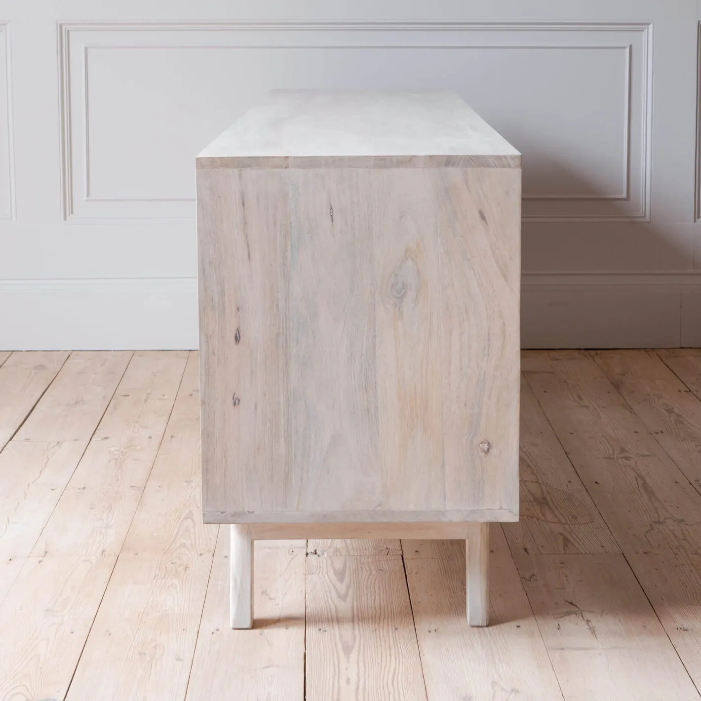 Graham & Green Sideboards & Tv Stands<Momoka Hand-Carved Sideboard with Sliding Doors