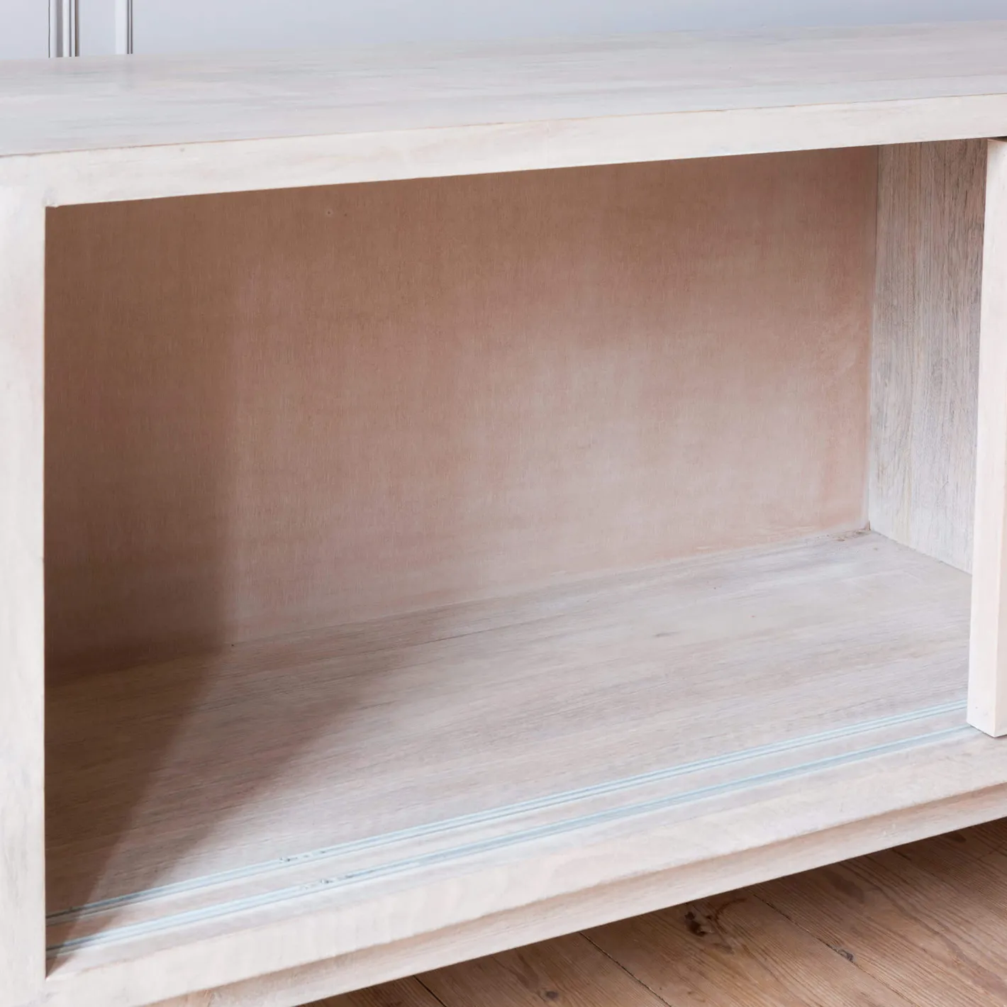 Graham & Green Sideboards & Tv Stands<Momoka Hand-Carved Sideboard with Sliding Doors