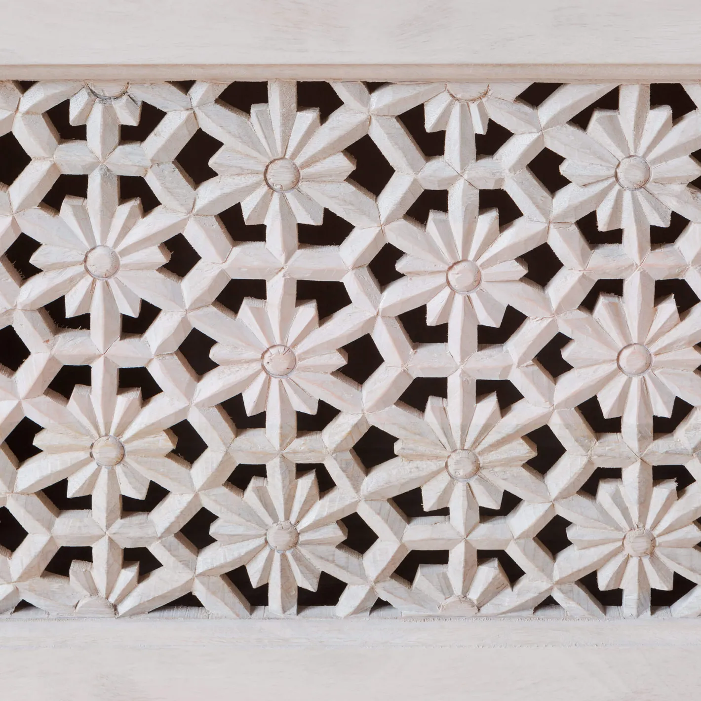 Graham & Green Sideboards & Tv Stands<Momoka Hand-Carved Sideboard with Sliding Doors