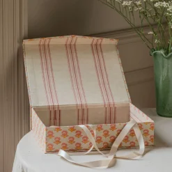 Graham & Green Decorative Accessories<Natural Flower Decorative Box - Small