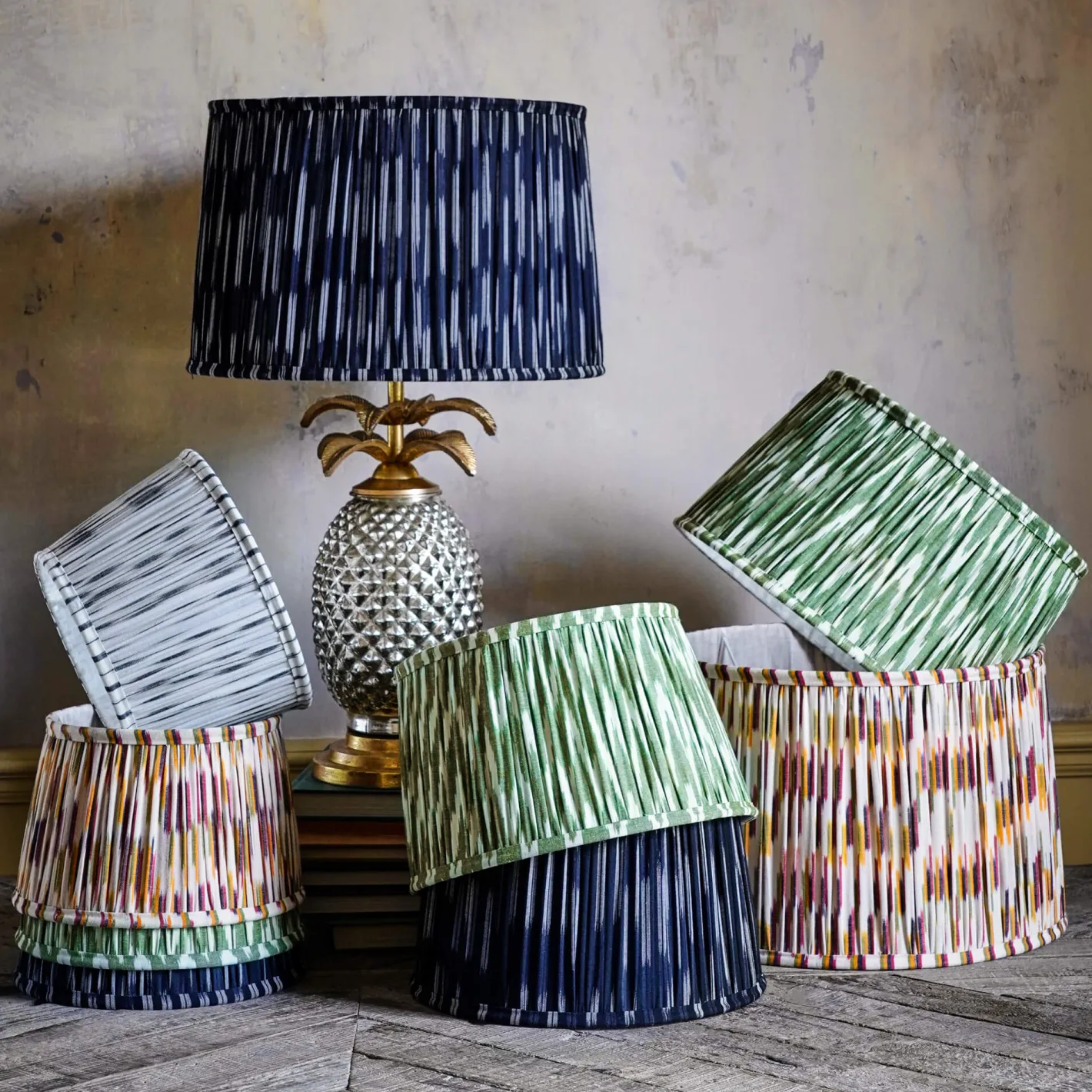 Graham & Green Lamp Shades<Olive Green Pleated Ikat Lamp Shades