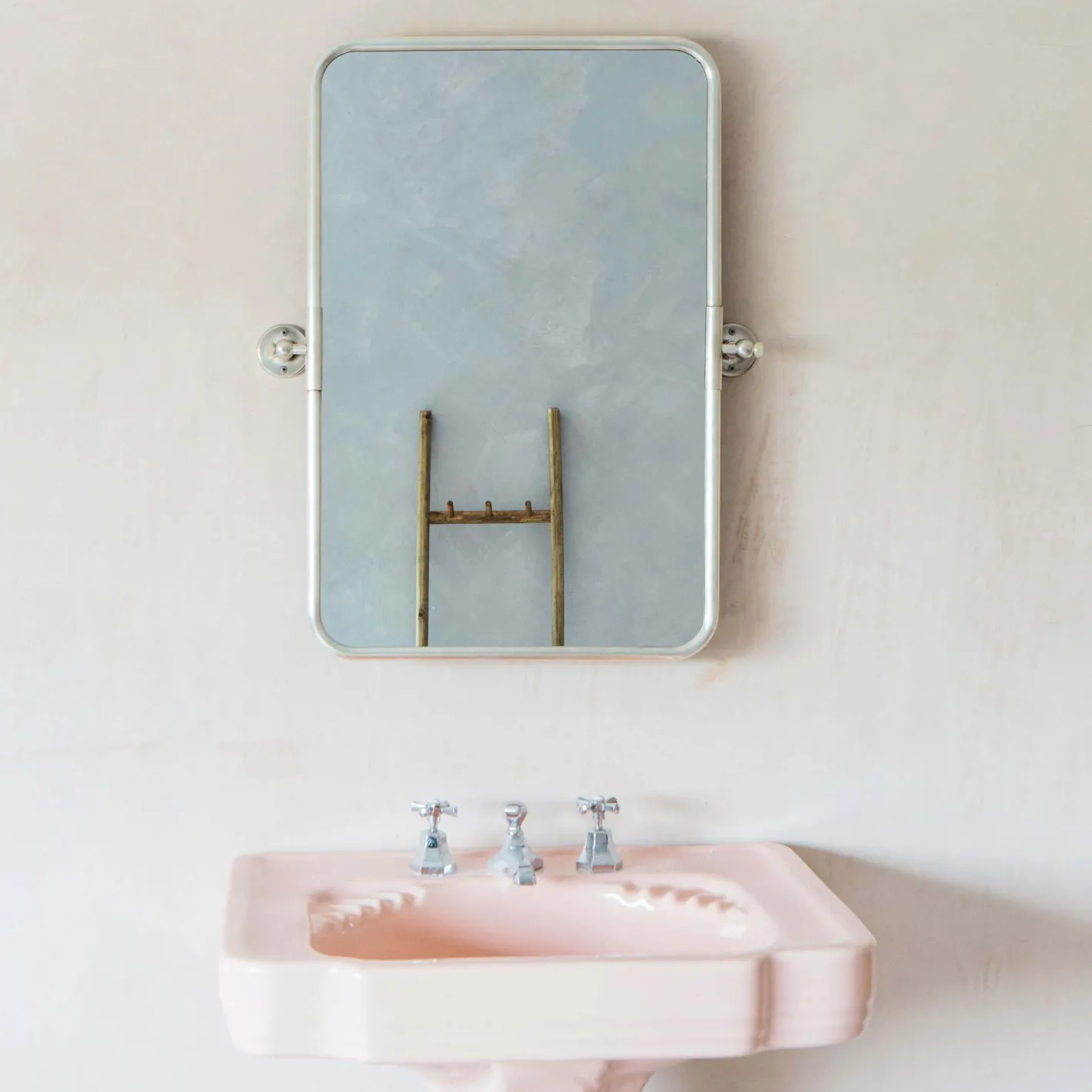 Graham & Green Bathroom Mirrors|Bathroom Mirrors<Otto Antique Silver Rectangular Tilting Mirror