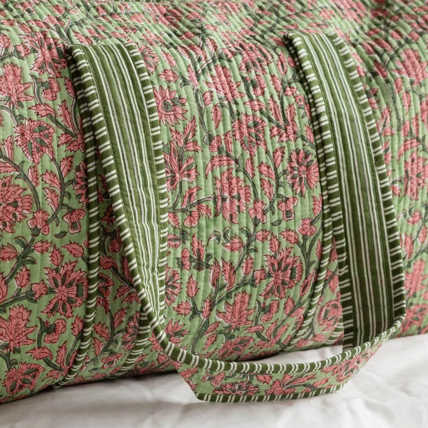 Graham & Green Bags<Pink & Green Floral Weekend Bag - Small