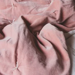 Graham & Green Quilts & Bedding<Rose Velvet Pebble Quilts