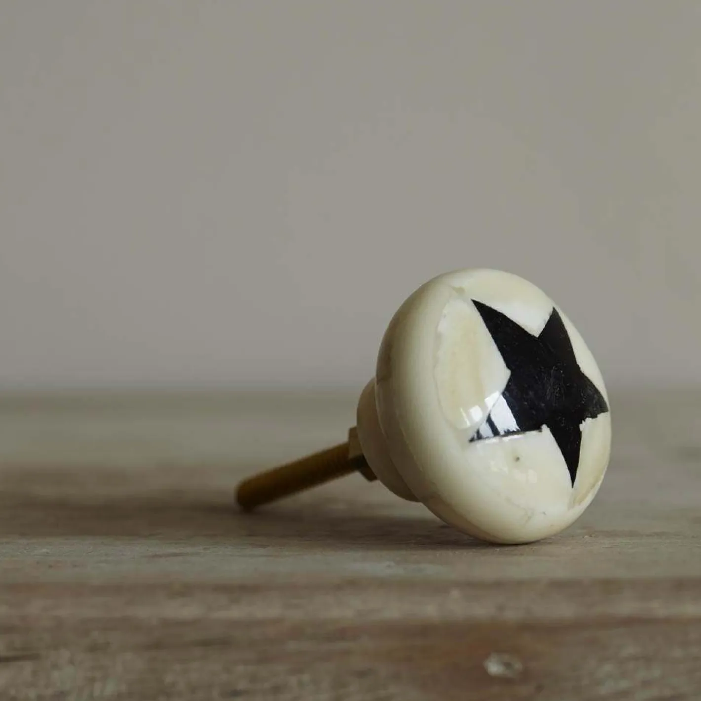 Graham & Green Knobs & Handles<Round Bone Star Knob