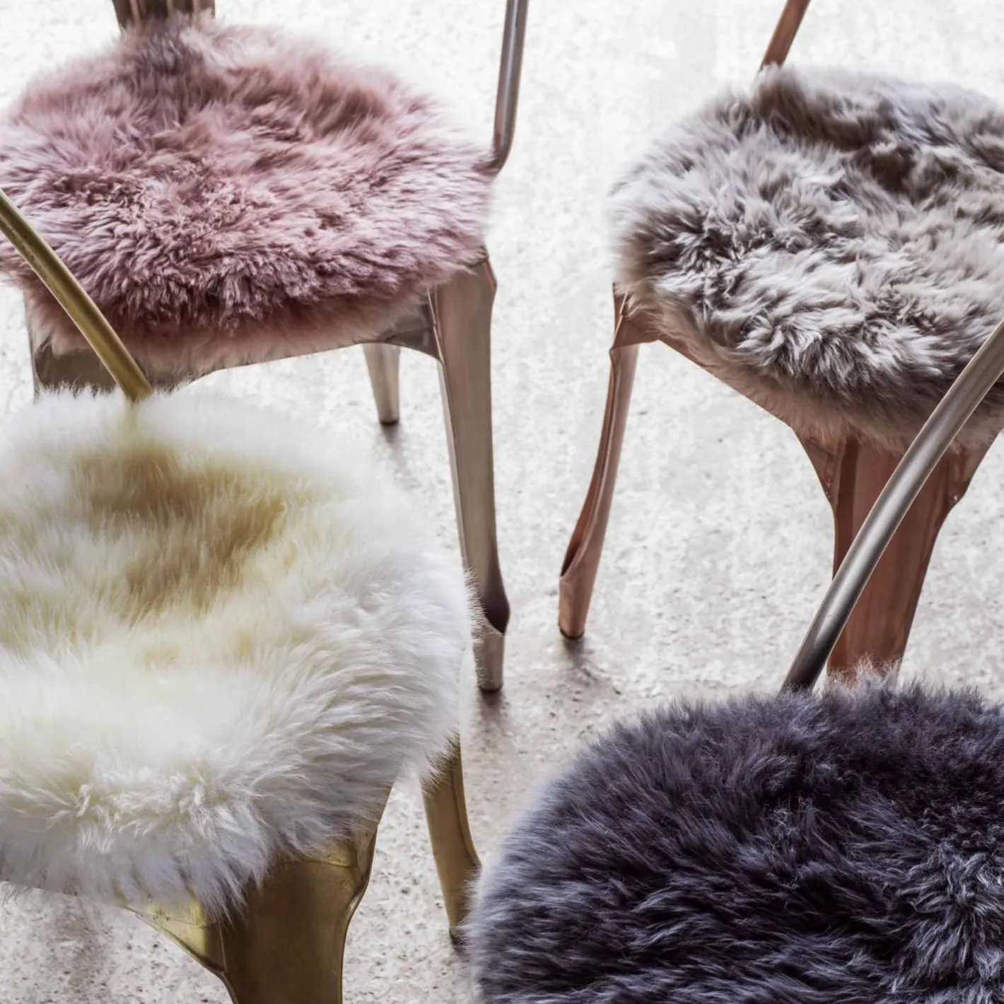 Graham & Green Seat Pads & Bed Rolls|Seat Pads & Bed Rolls<Round Sheepskin Seat Pads