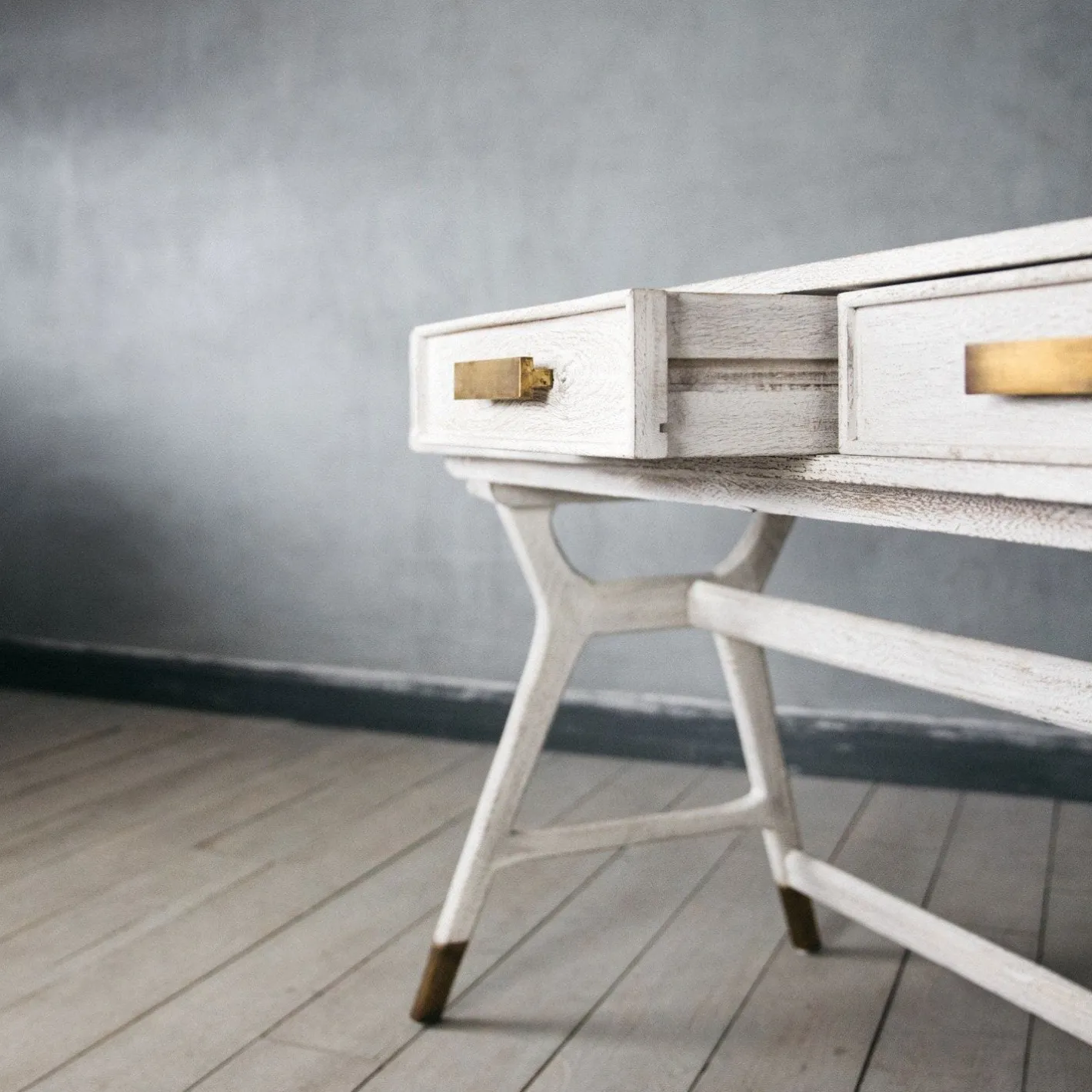 Graham & Green Desks<Sandblasted Nordic Desk