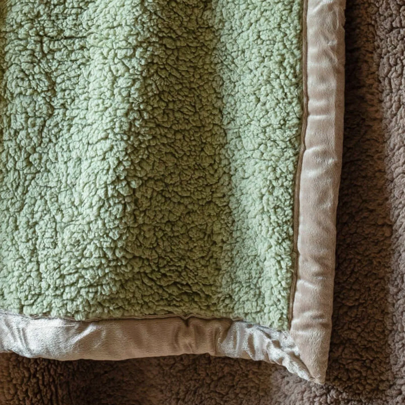 Graham & Green Sofa Throws|Throws & Blankets<Sherpa Throw Pistachio