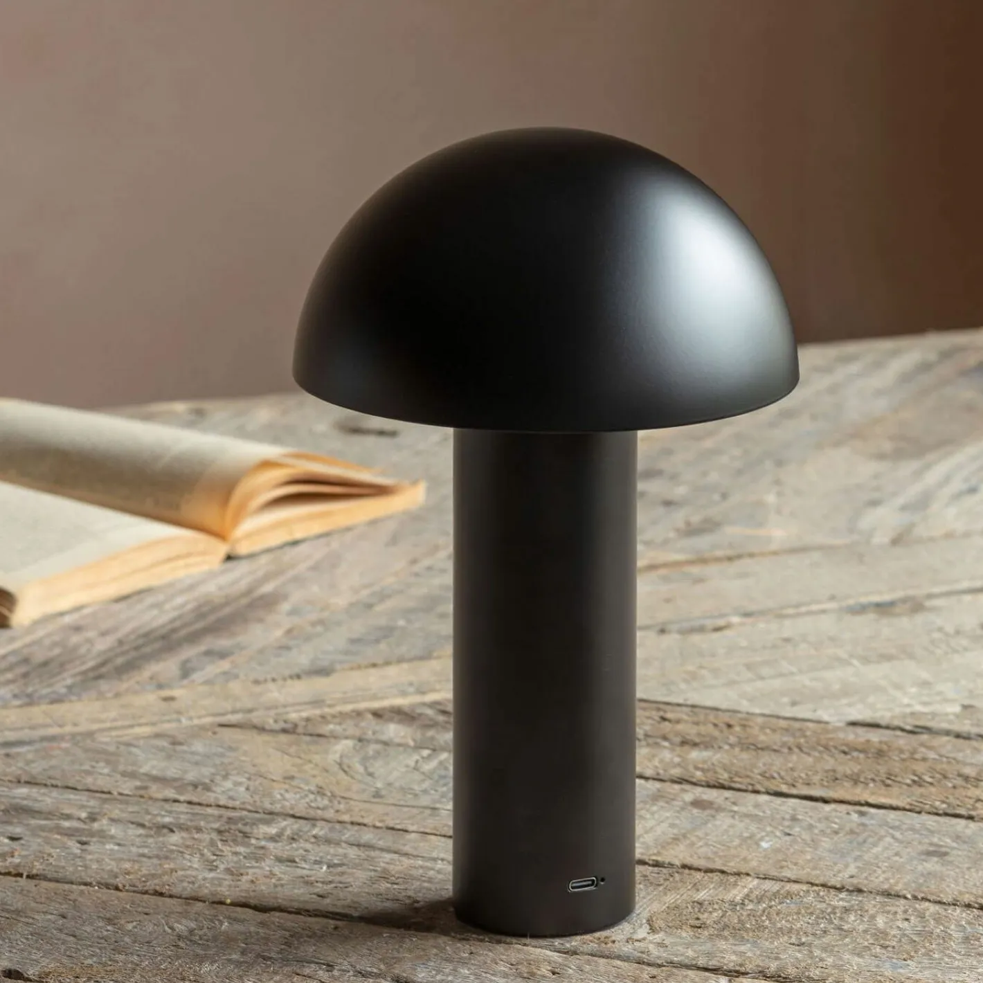 Graham & Green Table Lamps<Solana Black Dome USB Chargeable LED Table Lamp