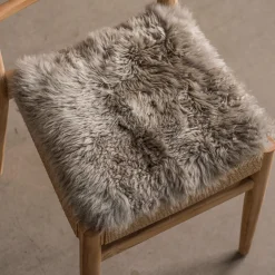 Graham & Green Seat Pads & Bed Rolls|Seat Pads & Bed Rolls<Square Sheepskin Seat Pads