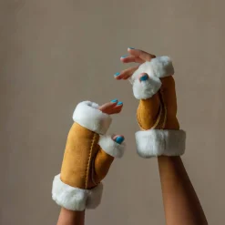 Graham & Green Loungewear<Tan Fingerless Mittens