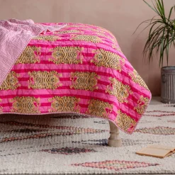 Graham & Green Quilts & Bedding<Tiger and Pink Stripe Reversible King Size Quilt