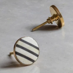 Graham & Green Knobs & Handles<Triple Stripe Resin and Bone Knob