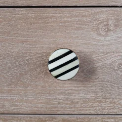 Graham & Green Knobs & Handles<Triple Stripe Resin and Bone Knob