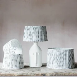 Graham & Green Lamp Shades<White Pleated Ikat Lamp Shades