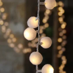 Graham & Green String Lights<White Pom Pom Garland
