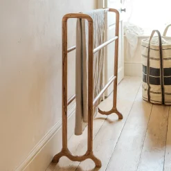 Graham & Green Bathroom Accessories<Wooden Towel Stand