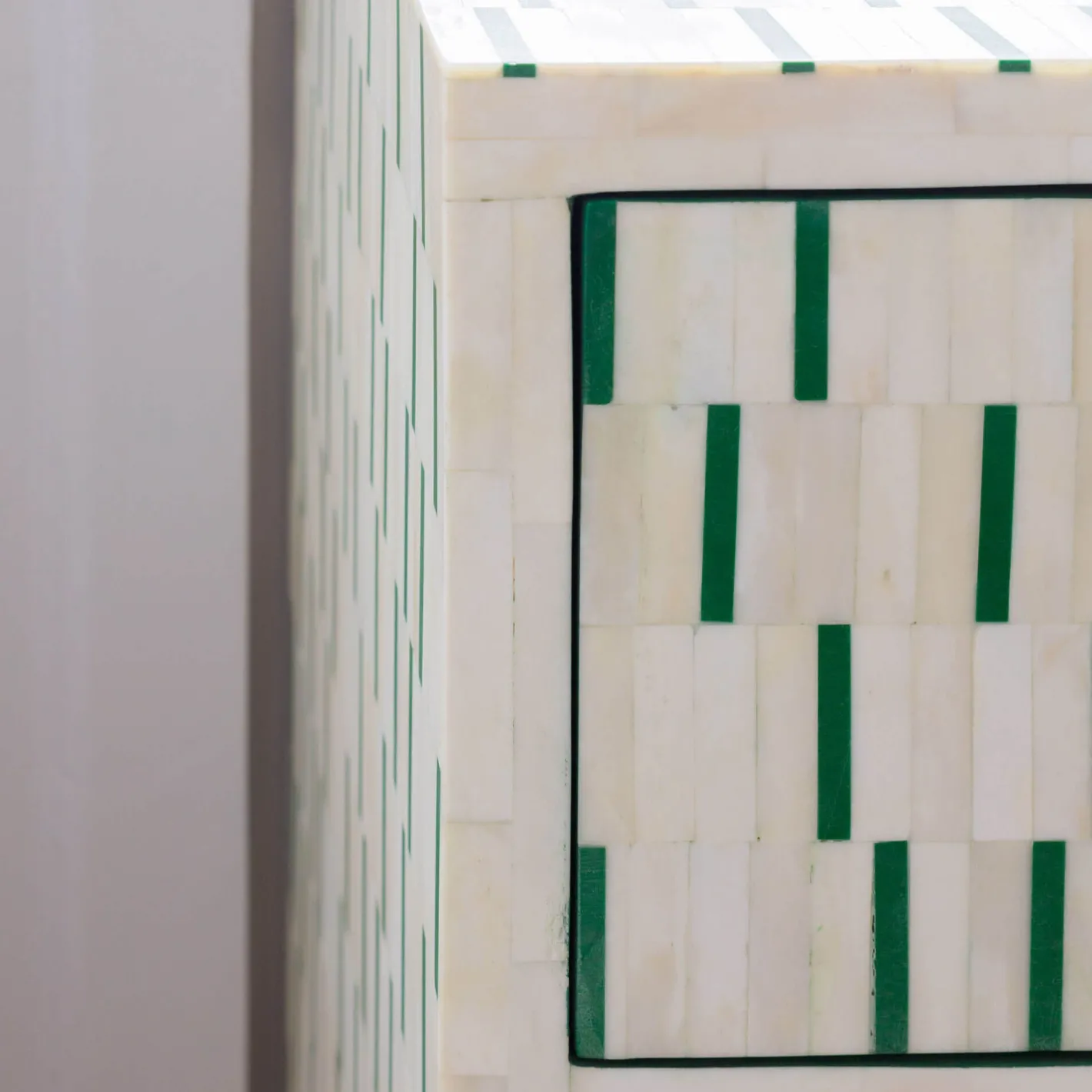 Graham & Green Chests Of Drawers|Chests Of Drawers<Zarina Green Stripe Bone Inlay Chest of Drawers